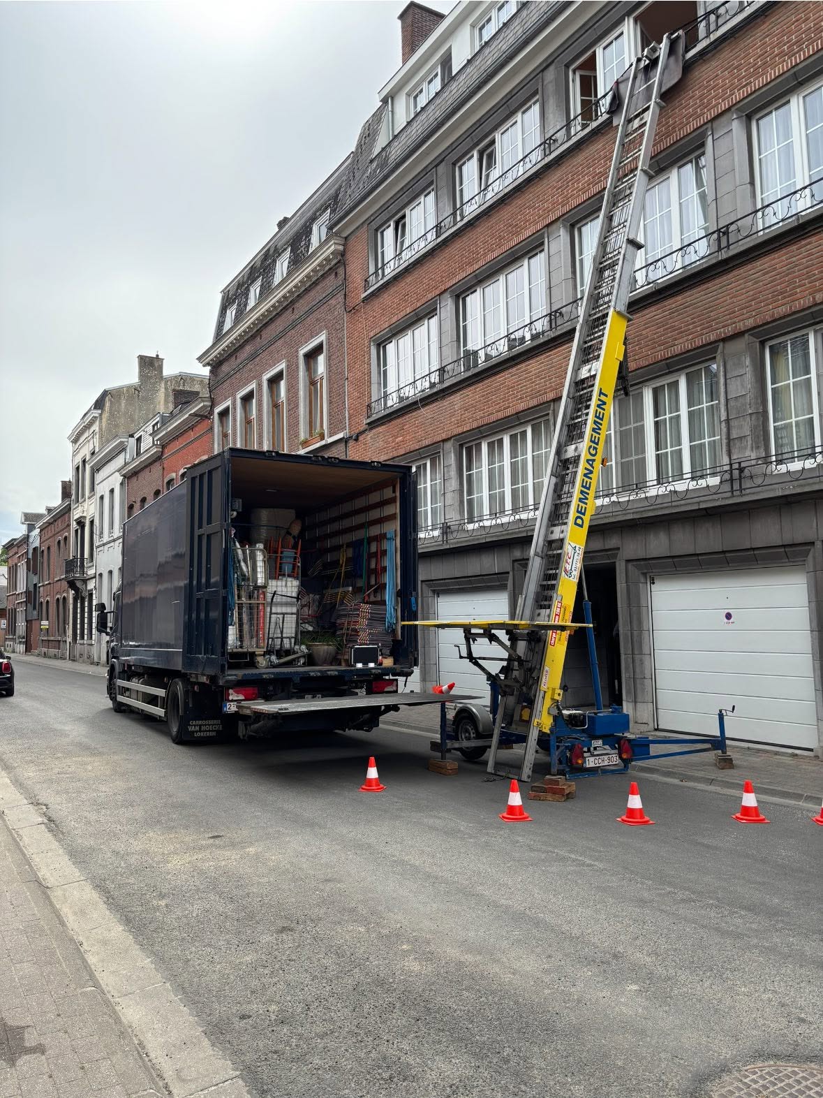 Service lift